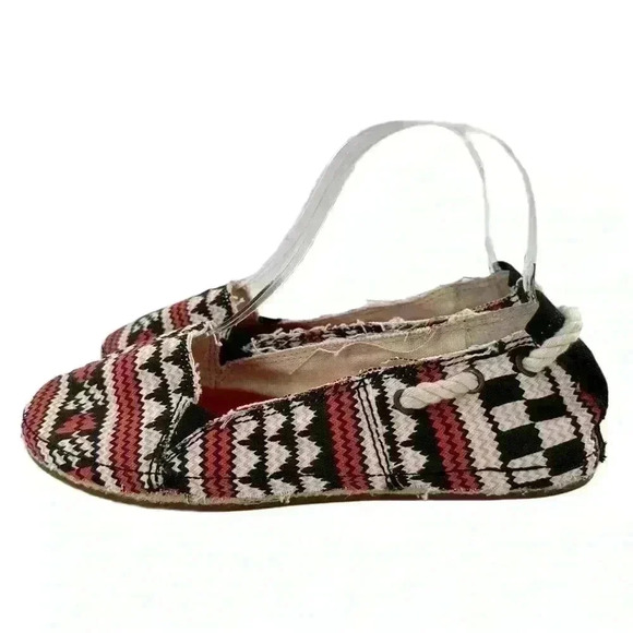 GB Gianni Bini flats size 7.5 multicolored canvas tribal print Espadrilles - Picture 2 of 12